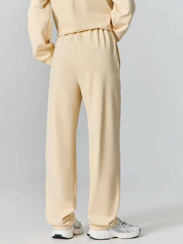 Брюки бананы женские бежевые - 4