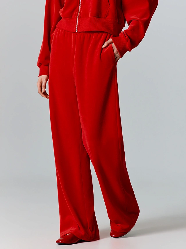 Брюки женские красные велюровые - 3