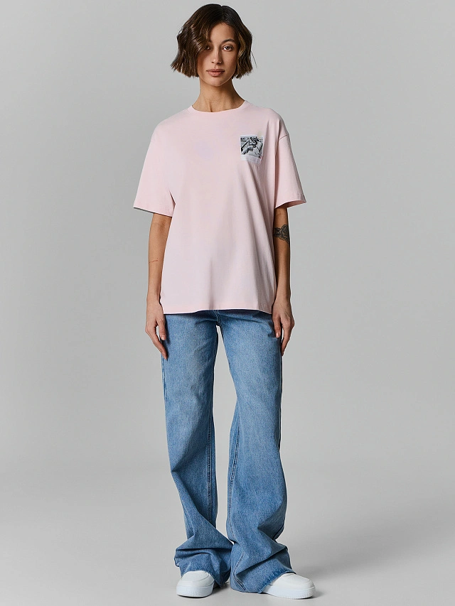 Футболка оверсайз женская розовая с надписью "Все мы родом из детства" - 2