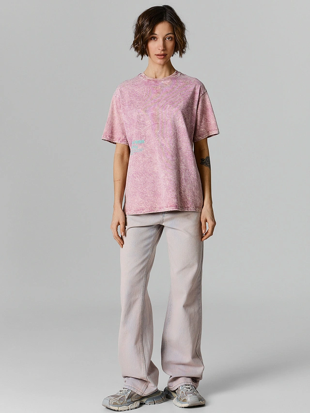 Футболка оверсайз женская розовая с надписью "All you need is love" - 3