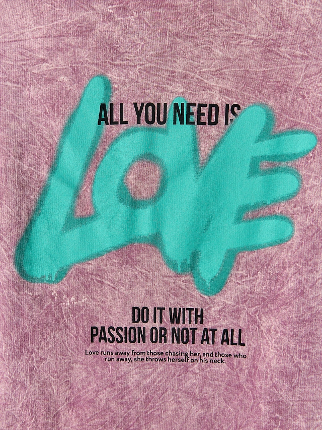 Футболка оверсайз женская розовая с надписью "All you need is love" - 9