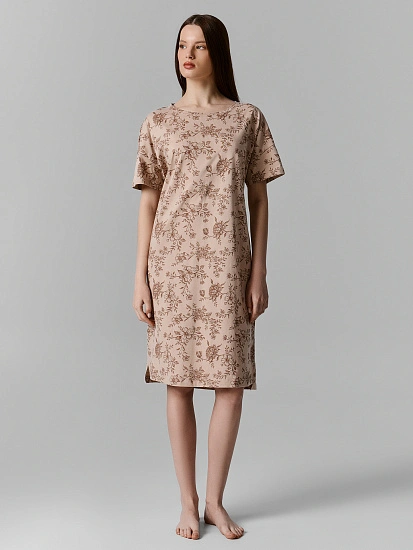 картинка Сорочка ночная женская бежевая с цветочным принтом от магазина стильной одежды Mark Formelle