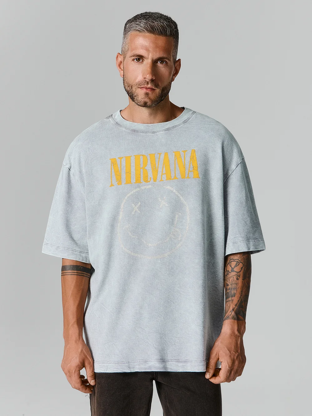 картинка Футболка мужская серая "Nirvana" от магазина мужской одежды Mark Formelle