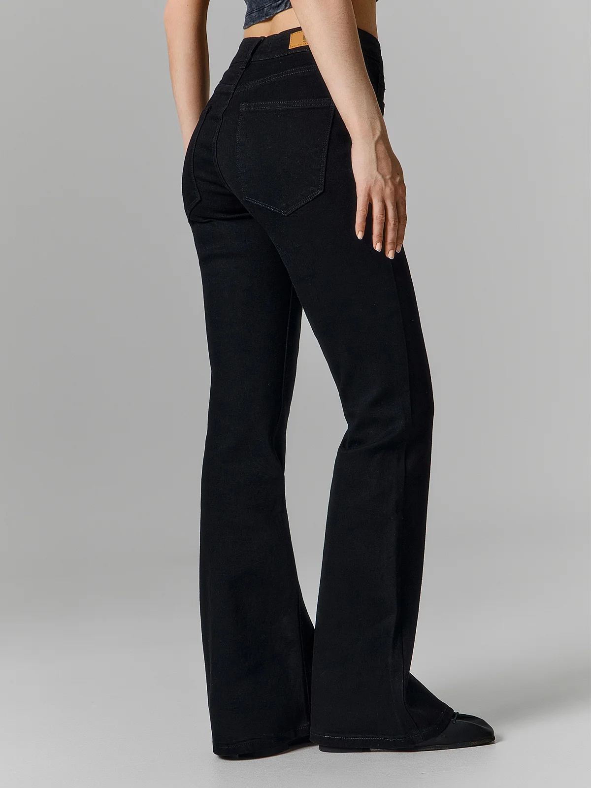 Джинсы Flare fit женские черные - 4