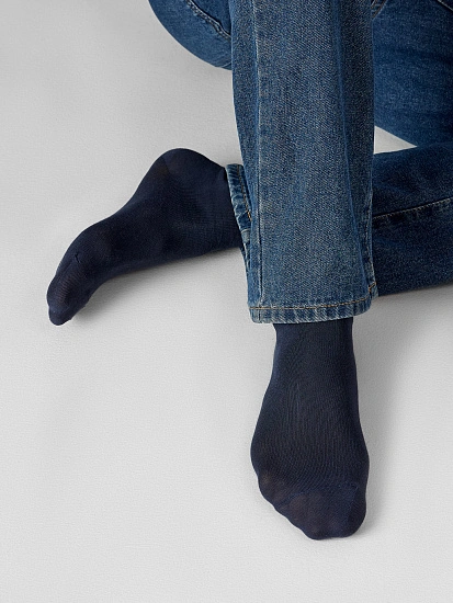 картинка Носки мужские высокие черные от магазина мужской одежды Mark Formelle